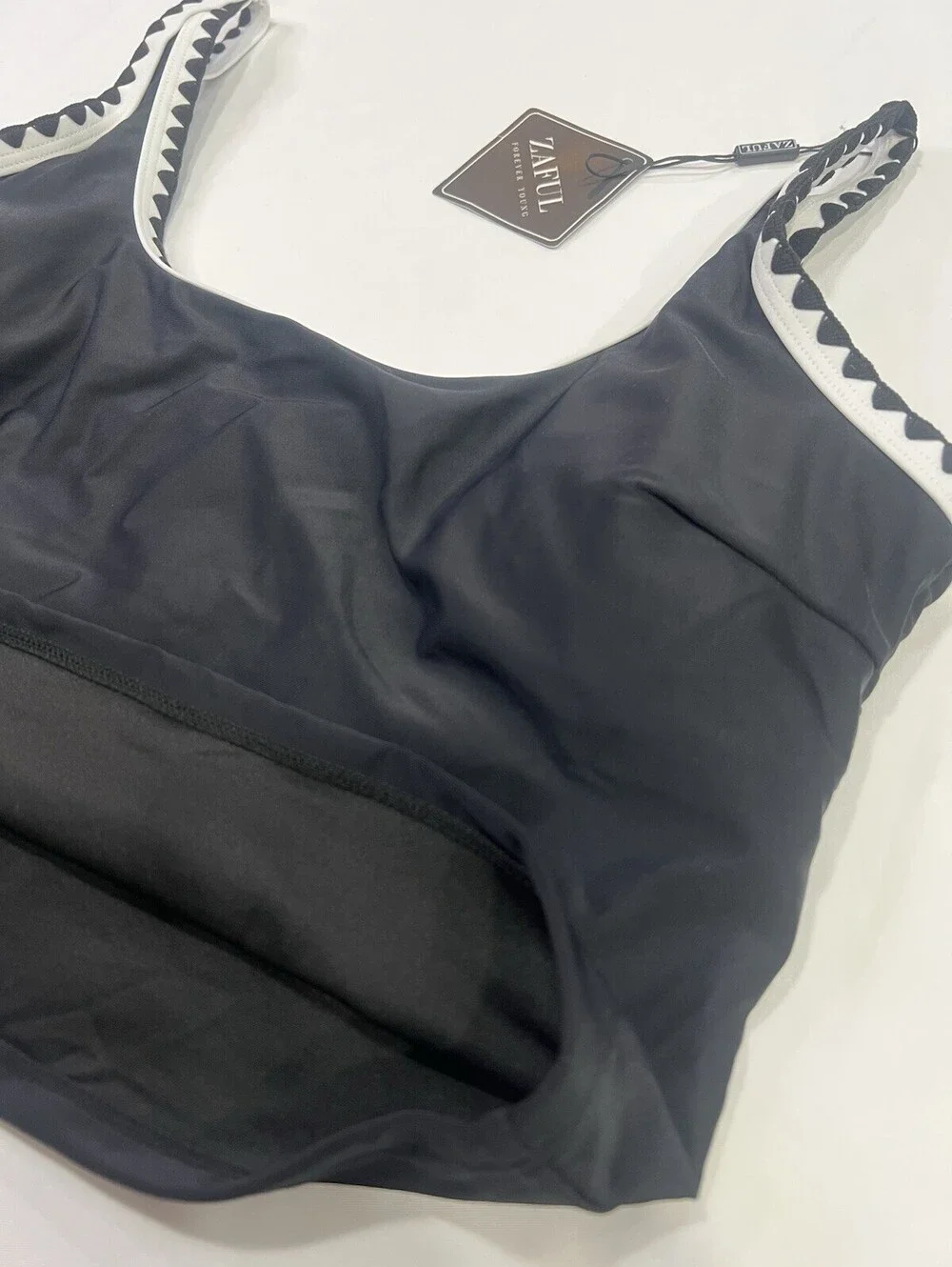 ZAFUL Women’s Tankini Swim Top Black White Size L Adjustable Straps NWT